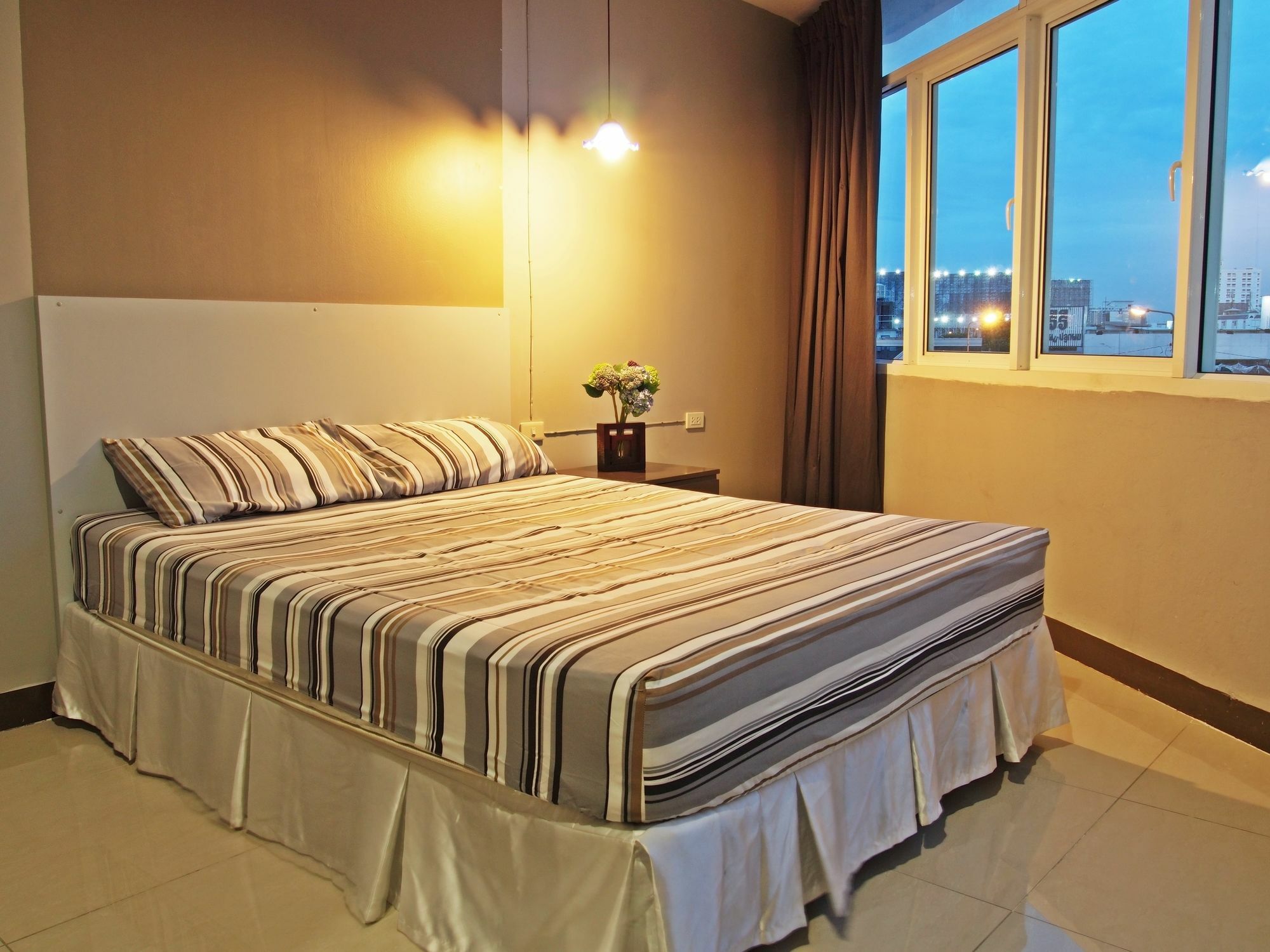 Link Corner Hostel Bangkok Bagian luar foto